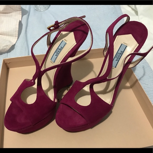 Prada Shoes - Picture 1 of 3
